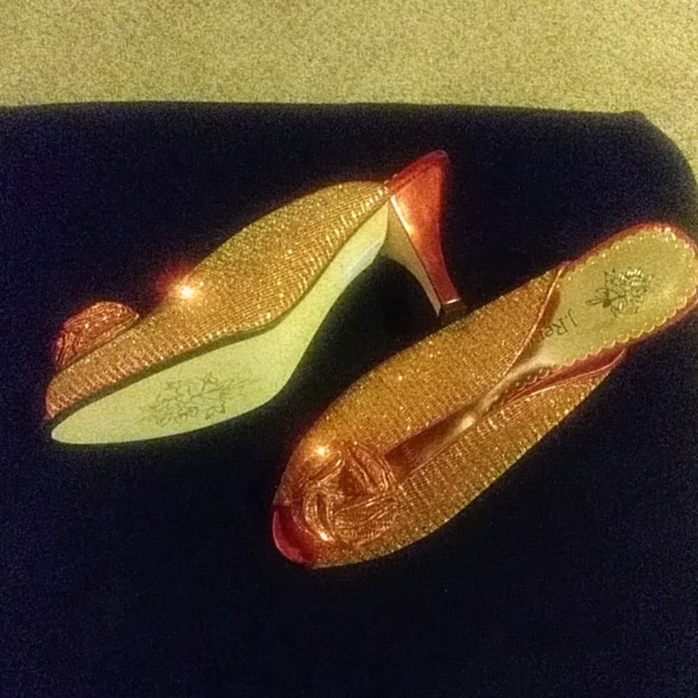 Women's shoes
